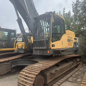 Pelle sur chenilles Volvo EC380dl de 7 tonnes d'occasion en état presque neuf en travaux de construction - Product Image 2