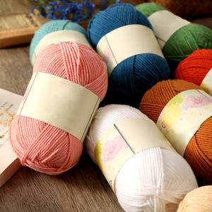 Commercio all'ingrosso 4 fili di filo di <span class=keywords><strong>lana</strong></span> di cotone fatto a mano delicato sulla pelle <span class=keywords><strong>lana</strong></span> acrilica di seta filo di <span class=keywords><strong>lana</strong></span> medio grosso - Product Image 1