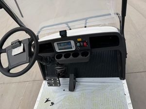 Camion électrique de qualité supérieure, UTV 2 places, chariot de golf avec benne de chargement, benne basculante automatique, capacité de charge de 500 kg, camion de transport électrique - Product Image 2