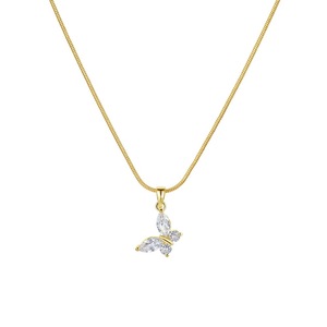 Collar de cadena redonda con circonitas incrustadas en cobre, colgante de cadena para clavícula, diseño de mariposa de lujo ligero y versátil para nicho pequeño. - Product Image 4