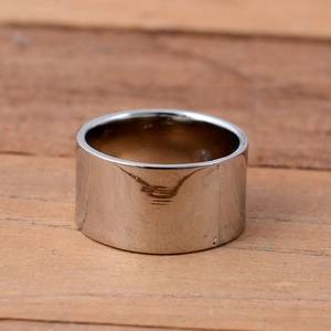 Bague en acier inoxydable plaqué argent gravée de 10 mm de large, bijoux minimalistes unisexes, cadeau de mariage - Product Image 2