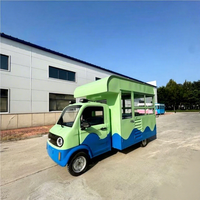 Chariots alimentaires électriques à quatre roues en acier inoxydable personnalisables, restaurants mobiles entièrement équipés pour le café, le barbecue et la pizza
