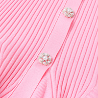 Haut en maille élégant pour femme avec strass, col et manches évasées, ourlet peplum, coupe ajustée