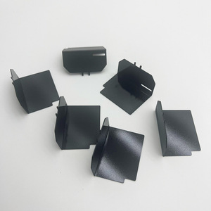 Moldeo por inyección de piezas de plástico PC ignífugo negro personalizado para componentes electrónicos - Product Image 2