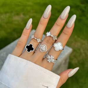 Bague empilable à la mode en plaqué or 14 carats accessoires en argent sterling 925 Femme trèfle à quatre feuilles ouvert ensemble de bagues de bijoux pour femmes - Product Image 1