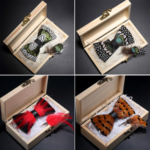 Set di <span class=keywords><strong>Papillon</strong></span> in Piume Fatti a Mano per <span class=keywords><strong>Uomo</strong></span> in Confezione Regalo - Product Image 3