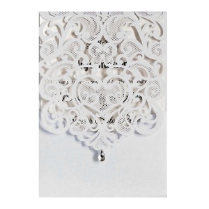 Convite de Casamento e Noivado Estilo Europeu de Alta Qualidade com Corte a Laser, Renda e Design Vazado em Papel Perolado - Product Image 3