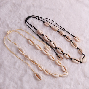 สร้อยคอเปลือกหอยสไตล์ฮาวาย เชือกสีขาว สร้อยคอสั้นประดับกระดูกไหปลาร้า เครื่องประดับชายหาด แฟชั่นสำหรับผู้หญิง - Product Image 3