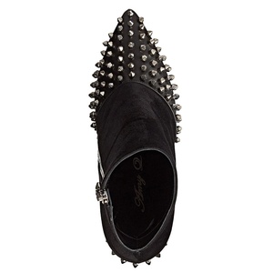 Bottes courtes à talons épais en daim souple pour femme, avec logo personnalisé, rivets et clous, coupe large taille 46, pour grandes pointures - Product Image 3