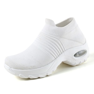 Basket de <span class=keywords><strong>Tennis</strong></span> pour femmes, chaussettes respirantes et personnalisées, Sneakers de marche et de sport, à la mode, avec semelle compensée, nouvelle collection - Product Image 6