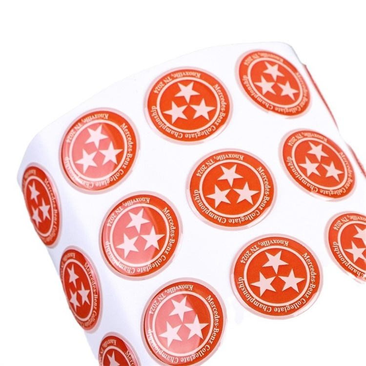 มีสีสัน