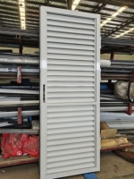Volets extérieurs personnalisés aluminium aile soleil persienne lame fenêtres verticale pliante fixe persienne fenêtre battante persienne porte