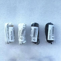 Vente en gros d'écouteurs filaires J5, écouteurs intra-auriculaires avec micro pour smartphones Samsung S8 S9 S4 S5