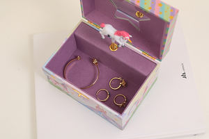 Boîte à bijoux en bois personnalisée en gros, mignonne, boîte musicale licorne, boîte de rangement pour bijoux avec boucle, cadeau pour filles et bébés - Product Image 4