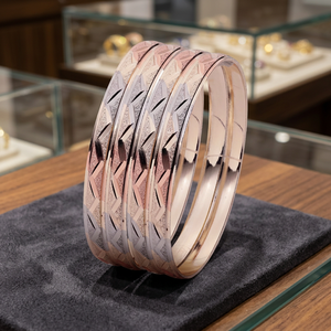 Vente en gros de bracelets remplis d'or 3 tons, bracelets de mode, bracelets modernes en or 3 tons, bracelets tricolores, bracelets en laiton multi-tons. - Product Image 4