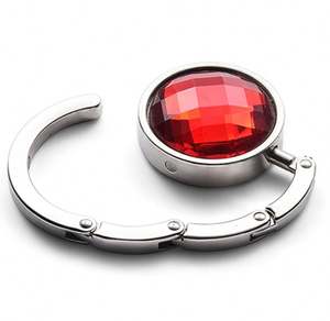 Oempromo Porte-sac pliable en alliage de zinc personnalisé avec époxy et logo gravé, crochet pour sac à main - Accessoire de mode durable et écologique - Product Image 1