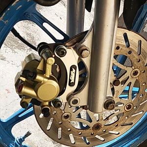 ขายึดคาลิปเปอร์เบรกหลังมอเตอร์ไซค์ King Drag รุ่น LC135 ขนาด 267 มม. อะลูมิเนียมอัลลอยด์ แบบลอยตัว - Product Image 3