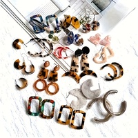 Un ensemble de 306 pièces de boucles d'oreilles moule en silicone bricolage, accessoires décoratifs de pendentif d'art de coulée de résine fabriqués à la main