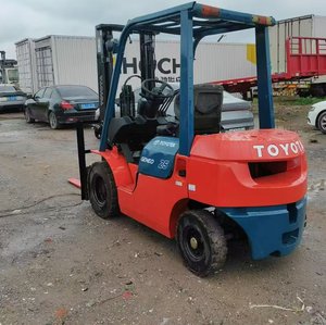 Montacargas <span class=keywords><strong>Toyota</strong></span> 25 Usado, 2.5 Toneladas, 3 Metros, con Desplazador Lateral, Mástil para Contenedores, Modelo 2023 - Product Image 4
