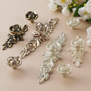 Weiße Rosenblüten-Zinklegierung Möbelbeschläge Moderne Küchenschrankgriffe Schubladenknöpfe Kleiderschrank Schranktür Schlafzimmer - Product Image 2