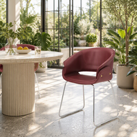 Chaise rembourrée rouge avec dossier entièrement incurvé, assise en mousse rembourrée, structure en métal, hauteur 78 cm, hauteur de l'assise 46 cm
