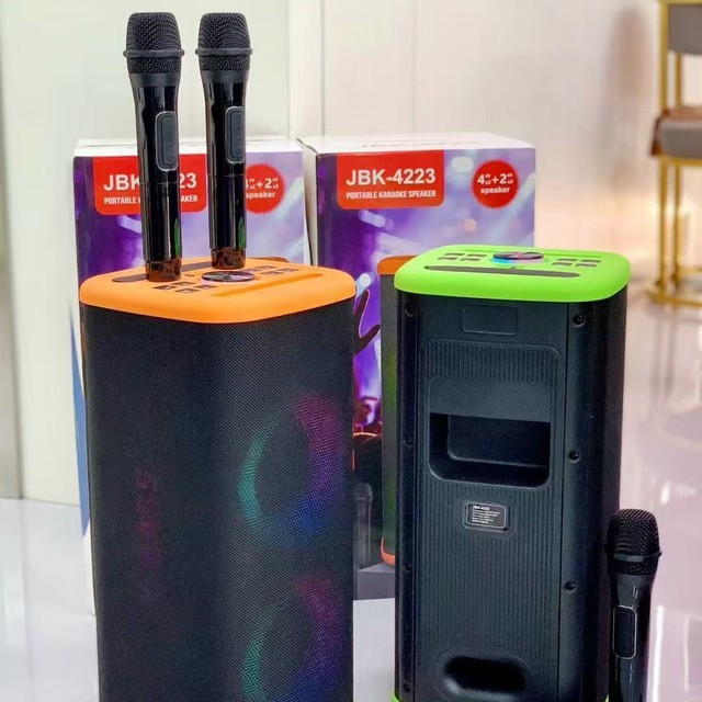 JBK-4223 Portable Karaoke Outdoor Singing Speaker Wireless Microphone High-Power Subwoofer 100Hz-20kHz Frequency Response