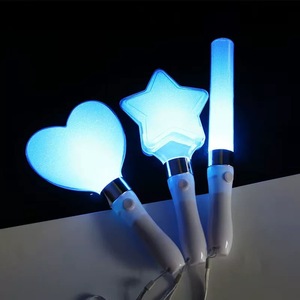 Barras de luz LED de plástico intermitente de 7 colores, barras de luz de concierto que cambian de Color para festivales de música, <span class=keywords><strong>Bar</strong></span>, accesorios para animar, mejorar - Product Image 6