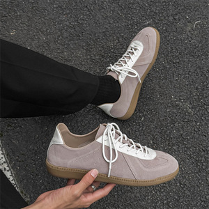 รองเท้ากีฬาแบบเรโทรน้ำหนักเบาสำหรับเด็กผู้หญิง รองเท้ากีฬาแบบผูกเชือก ดีไซน์ทันสมัยและลำลอง รองเท้ากีฬาแบบหุ้มข้อต่ำ - Product Image 4