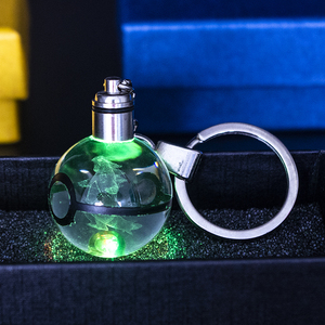 Chiết Giang giá rẻ đáng yêu <span class=keywords><strong>Led</strong></span> pha lê Pokeball <span class=keywords><strong>Keychain</strong></span> tùy chỉnh khắc laser 3D figuras Tinh thể thủy tinh Poke bóng cho món quà - Product Image 5