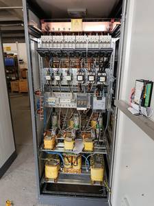 Armoire de commande PLC multi-boucles 32 entrées/sorties avec communication Modbus, coffret de distribution basse tension, panneau de commutation intelligent pour usine textile - Product Image 3