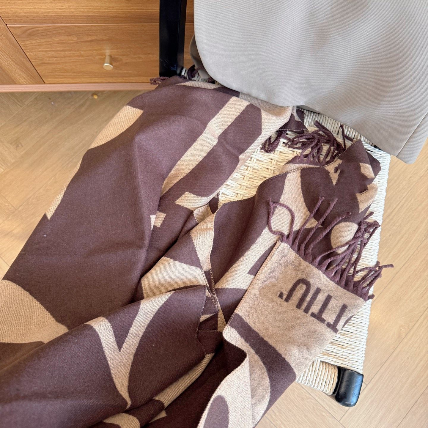 สีน้ำตาล