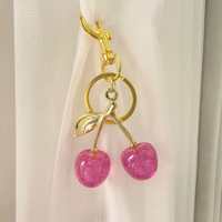 Porte-monnaie porte-clés cerise mignon, accessoires multicolores en alliage de zinc léger, breloques pour femmes, pendentif de sac à main tendance