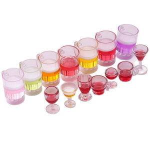 Mini mugs à bière en acrylique rouge vif, répliques colorées de porte-clés pour machines à griffes et cadeaux - Product Image 5