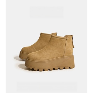 Botas de tobillo con plataforma de gamuza para mujer, botas cortas de invierno con cremallera trasera, calzado informal de moda que aumenta la altura, color camel - Product Image 5