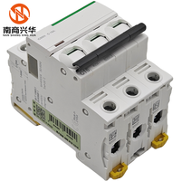 100% nouveau Original Schneider Acti9 série Ic65N 3P C 16A A9F18316 petits disjoncteurs