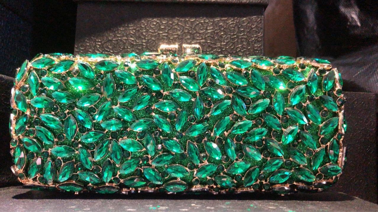 11 Marquise émeraude