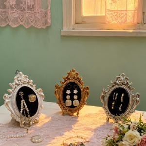 विटोरियन-शैली के बालियां नाखून कला रिंग धारक सजावटी फोटो फ्रेम गहने प्रदर्शन रेसिन फोटोग्राफी प्रोप्स - Product Image 2