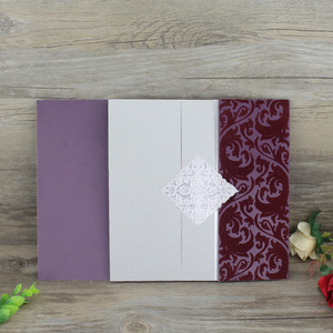 Prix usine de luxe personnalisé couleur marron ou vert flocage velours invitations de mariage - Product Image 4