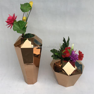 <span class=keywords><strong>Vaso</strong></span> di fiori decorativo <span class=keywords><strong>per</strong></span> la casa di lusso/grande <span class=keywords><strong>vaso</strong></span> <span class=keywords><strong>per</strong></span> <span class=keywords><strong>piante</strong></span> dell'hotel/grande <span class=keywords><strong>vaso</strong></span> di fiori in oro rosa <span class=keywords><strong>per</strong></span> <span class=keywords><strong>balcone</strong></span> - Product Image 1