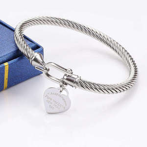 Cadeau d'anniversaire <span class=keywords><strong>Bracelet</strong></span> <span class=keywords><strong>arbre</strong></span> <span class=keywords><strong>de</strong></span> <span class=keywords><strong>vie</strong></span> gravé nom disque bijoux personnalisés <span class=keywords><strong>Bracelet</strong></span> <span class=keywords><strong>de</strong></span> famille en argent pour femme - Product Image 5