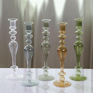 Bougeoir en verre nordique décoratif de luxe avec un design écologique résistant à la chaleur pour les mariages et la décoration de la maison - Product Image 5