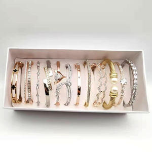 <span class=keywords><strong>Bracelet</strong></span> en or à prix abordable, mélange d'une variété de bracelets de mode, bijoux <span class=keywords><strong>fantaisie</strong></span> à bas prix - Product Image 6