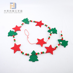 Ghirlanda di perline <span class=keywords><strong>in</strong></span> <span class=keywords><strong>legno</strong></span> a 3 tonalità da 190 cm (6 piedi) con stella rossa fustellata e ciondolo. Albero di Natale per Decorazioni Domestiche Ornamenti da Appendere a Parete - Product Image 4
