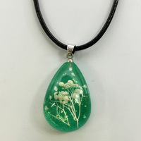 Bijoux bohèmes pendentif en alliage de cristal amour coeur collier jaune fleur séchée pendentif acrylique collier géométrique