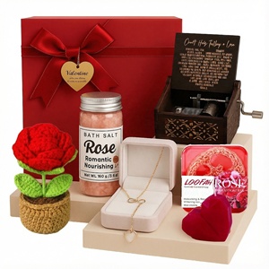 Lunaire 2026 Set Regalo di Lusso per San Valentino con Collana Spa alla Rosa e Carillon - Regalo Romantico Personalizzato per Donne - Product Image 1