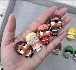 POPMART Changed Baby Bubble Bubble Matt CRYBABY Policía Llorona Serie Lágrimas Decoración Adorable para Muñecas - Product Image 4