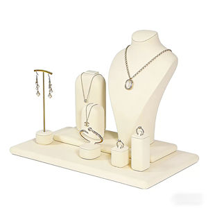 Conjunto de Exhibición de Joyería de Alta Gama para Escaparates, Exhibidor de Joyería Beige, Se Aceptan Diseños Personalizados - Product Image 5