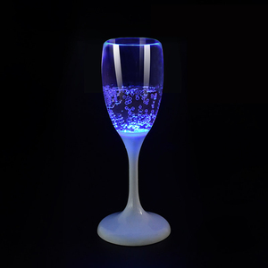 Verres à vin et flûtes en plastique lumineux personnalisables BST – Écologiques, durables, style classique, pour toasts de qualité supérieure - Product Image 4