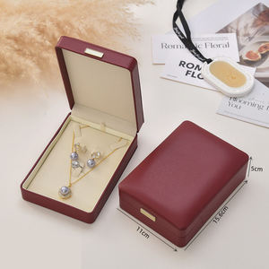 Boîte à bijoux en cuir PU rouge de luxe personnalisée pour stocker ou exposer des ensembles de bijoux haut de gamme - Product Image 3