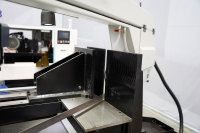 HDM-440SC JLH AE Machine de scie à ruban automatique multifonctionnelle à angle réglable pour coupe de profilés métalliques